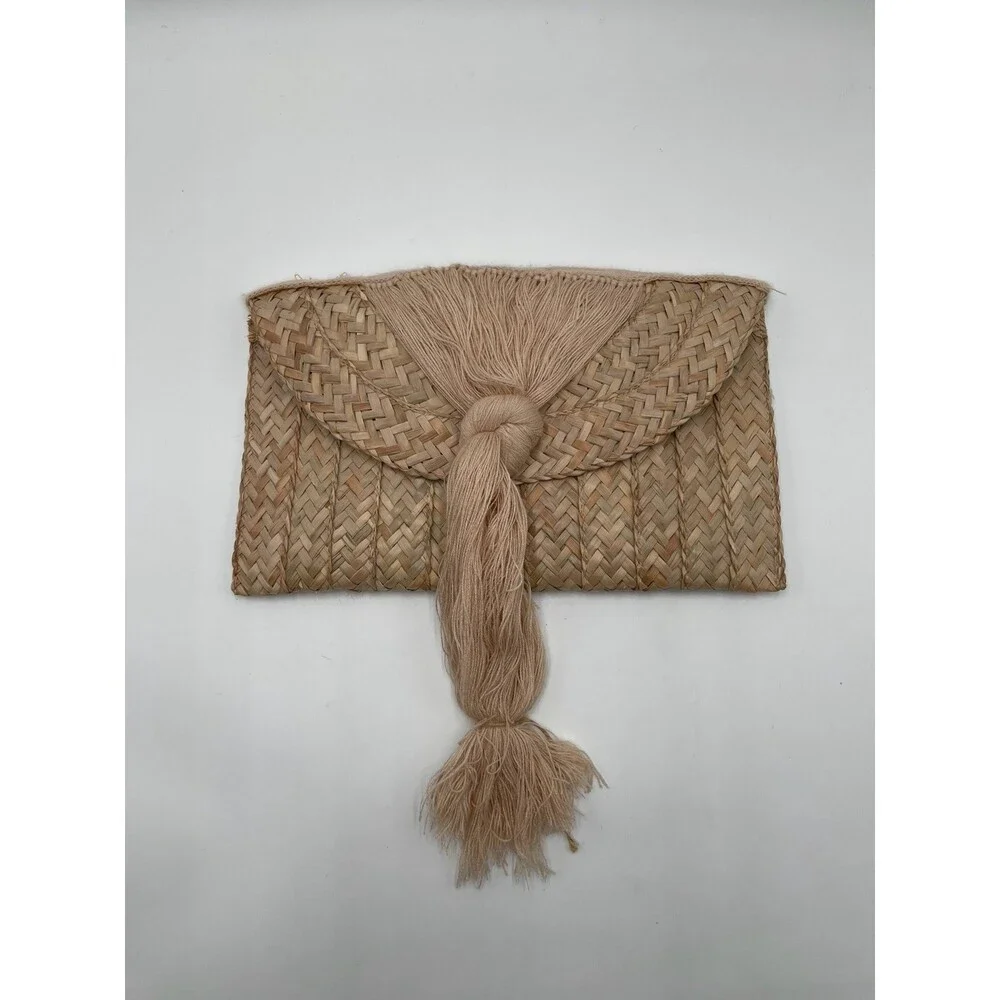 Natural Straw Tassel Clutch - Women Bags